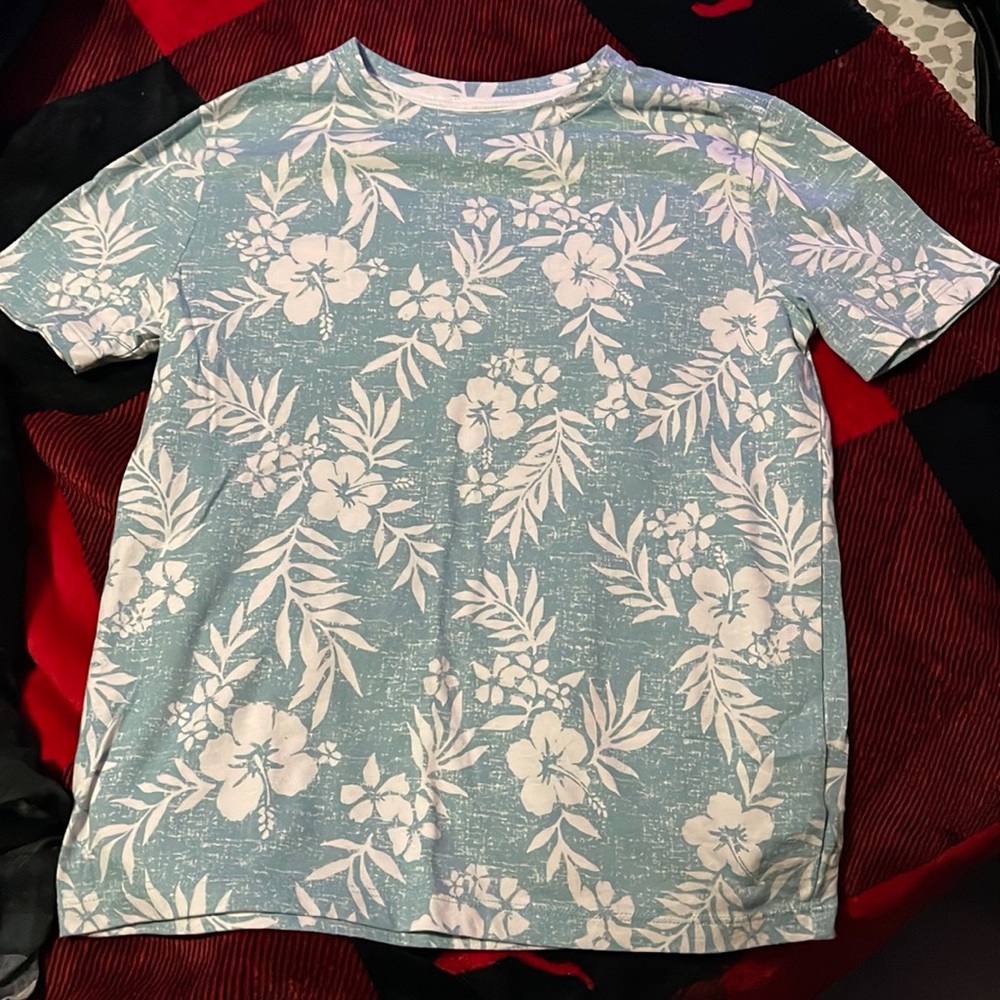 old navy floral t-shirt (boys)